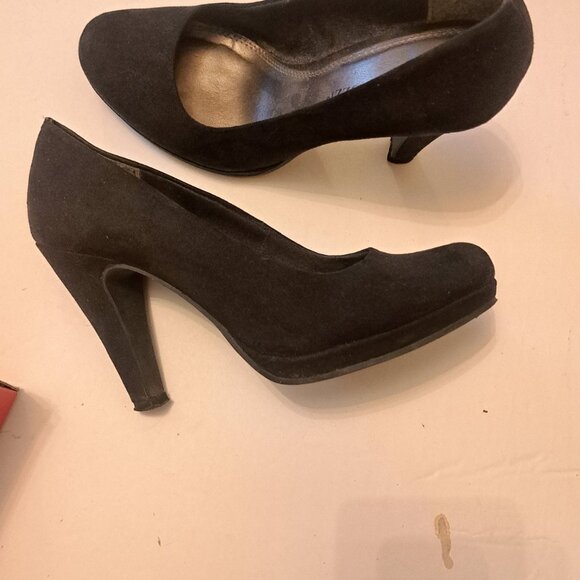 High heels - Picture 2 of 2